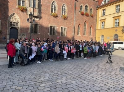 Dzieci z ponad 20 krajów odśpiewały polski hymn