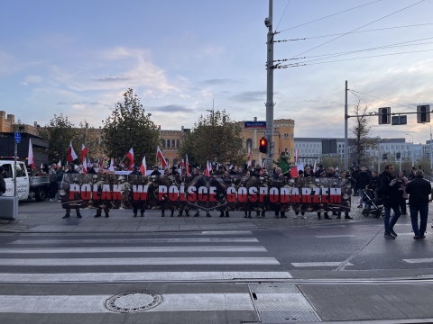"Bóg-Honor-Ojczyzna" - ulicami Wrocławia przeszedł Marsz Niepodległości - 1