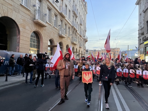 "Bóg-Honor-Ojczyzna" - ulicami Wrocławia przeszedł Marsz Niepodległości - 2