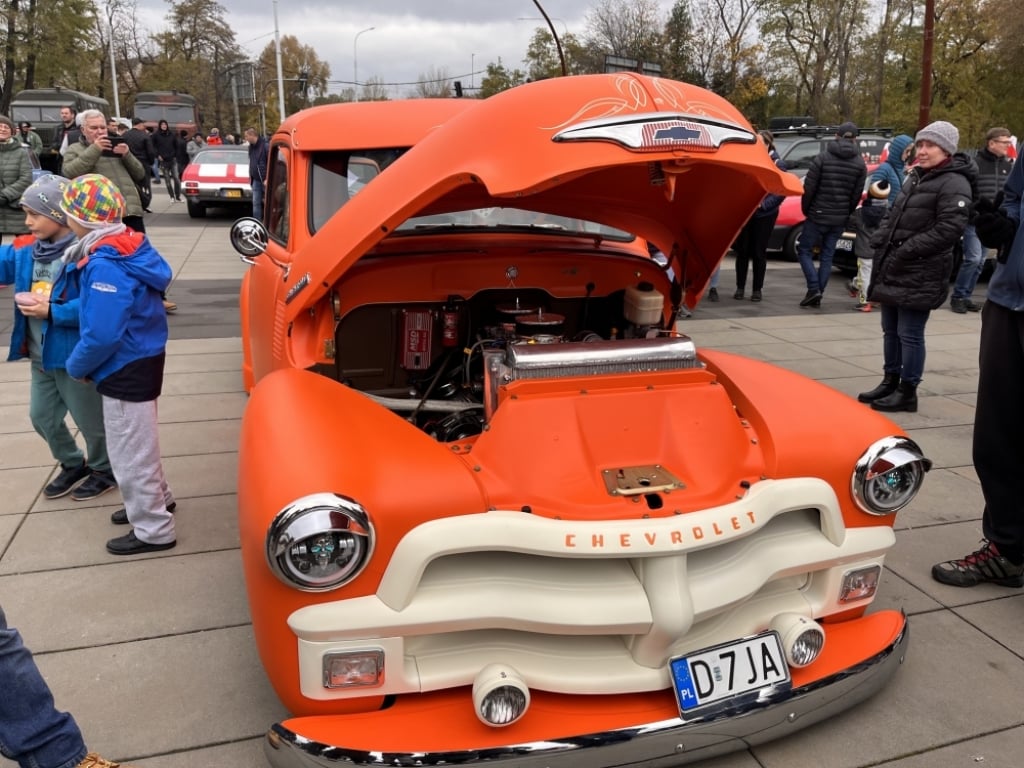 Najstarsze auto miało 88 lat. Stare klasyki zjechały do Wrocławia – fot. Joanna Jaros