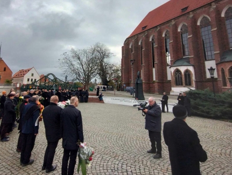 "Przebaczamy i prosimy o przebaczenie". Mija 58 lat od orędzia zainicjowanego przez kard. Kominka - 0