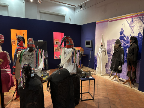 Zaklinacze czasu. Kolędniczy teatr obrzędowy we wrocławskim Muzeum Etnograficznym - 0