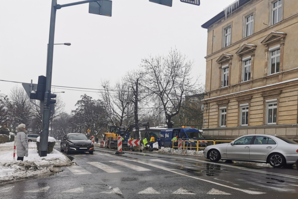 Utrudnienia dla kierowców w Świdnicy - fot. Świdnickie Przedsiębiorstwo Wodociągów i Kanalizacji Sp z o.o.