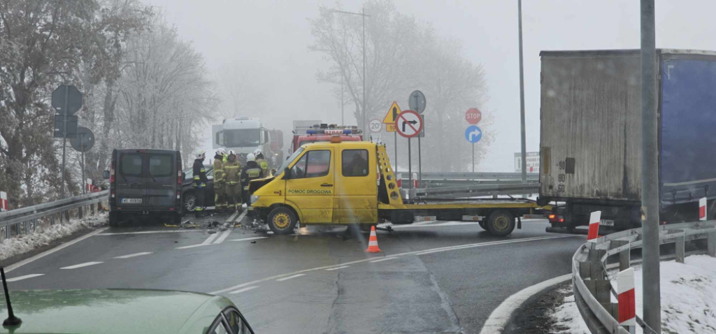 14-kilometrowy korek po wypadku na A4, autostrada zablokowana - fot. Tomasz Kwietniewski