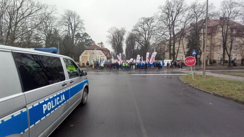 Protest górników z kopalni Rudna przed siedzibą KGHM - 1