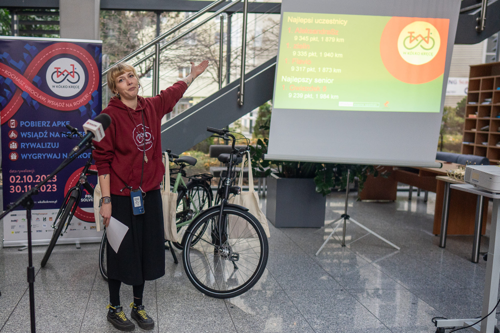 Wrocławskim cyklistom jesienna aura niestraszna - fot. Jakub Ciołko