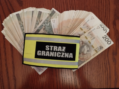 Straż graniczna rozbiła grupę zajmującą się przemytem ludzi - 2