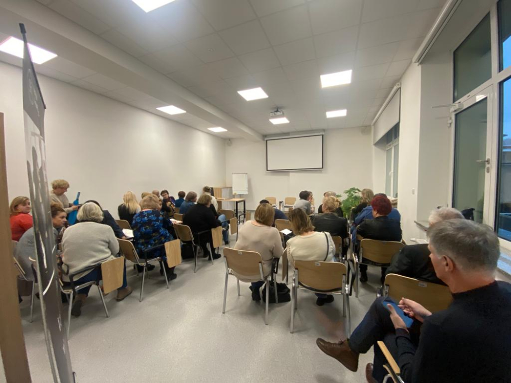 Wałbrzyscy dyrektorzy dołączyli do Akademii Liderów Edukacji - fot. Instytut Heweliusza