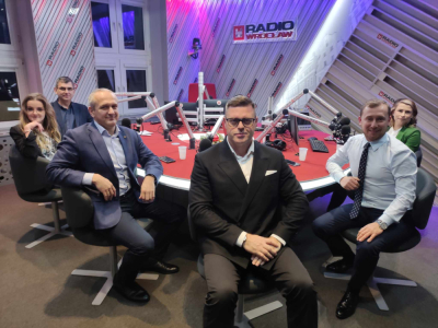 Co z Wąsikiem i Kamińskim? P&oacute;jdą do więzienia, czy są ułaskawieni? Czy wciąż są posłami?