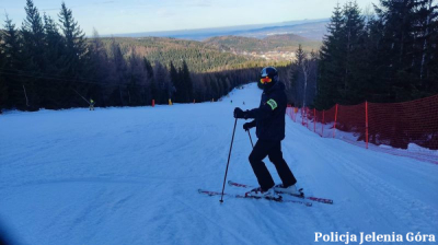 Policjanci pojawią się na stokach, ruszyły patrole narciarskie w Karkonoszach