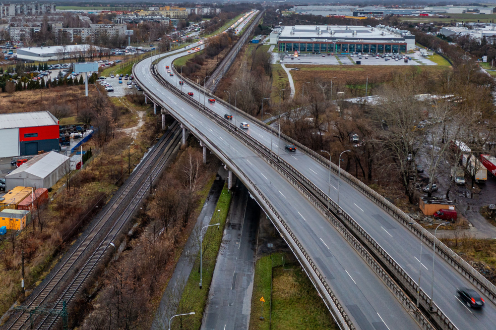 Czekają nas utrudnienia, estakada w ciągu alei Jana III Sobieskiego do kapitalnego remontu – fot. ZDIUM