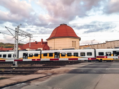 Na Dolnym Śląsku zwiększy się poziom bezpieczeństwa na przejazdach kolejowych