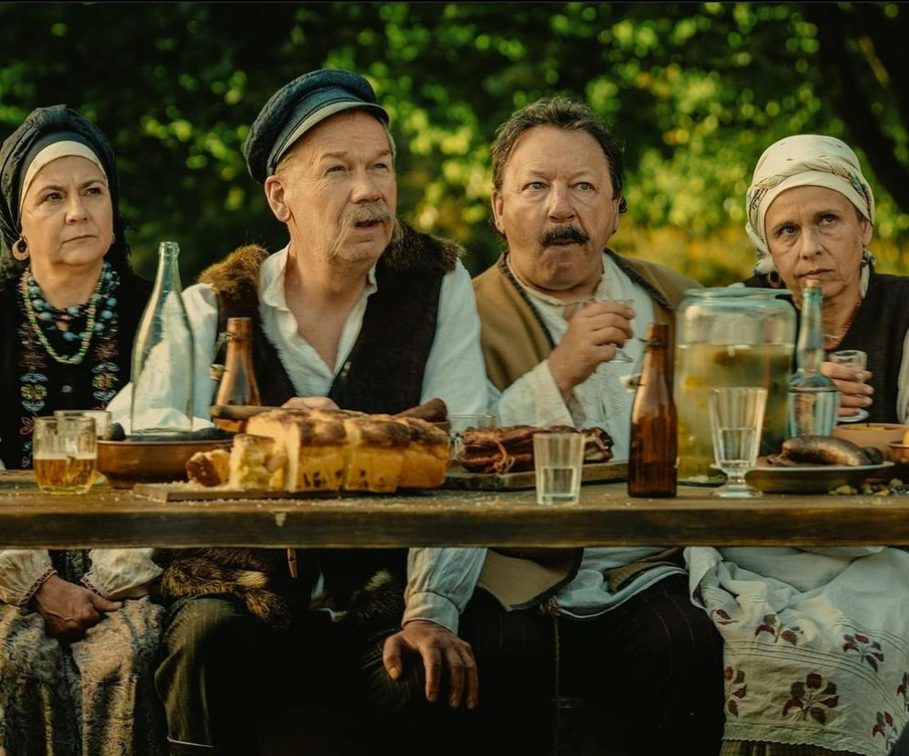 Kargul z Pawlakiem wracają! Wkrótce premiera filmu, Lubomierz liczy na turystów - Kadr z filmu; fot. materiały dystrybutora
