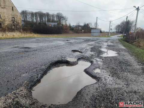 Mieszkańcy Złotoryi i okolic mają już dość dziurawych dróg - 4