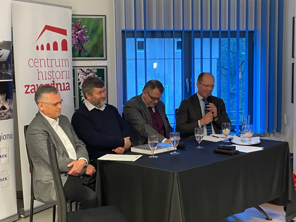 Rozpoczęli debatę na temat powojennych losów dolnośląskich miast - fot.