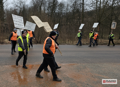Od dwóch lat domagają się czystej drogi - 4