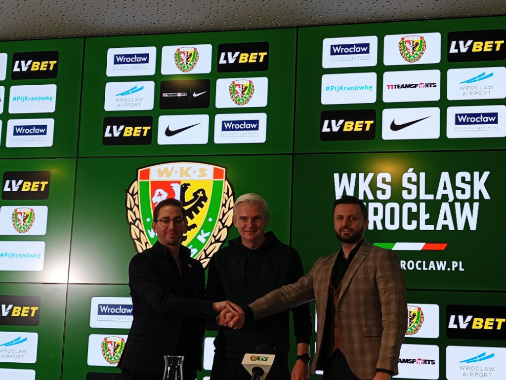 Jacek Magiera przedłużył kontrakt ze Śląskiem Wrocław - fot. Wojciech Klich