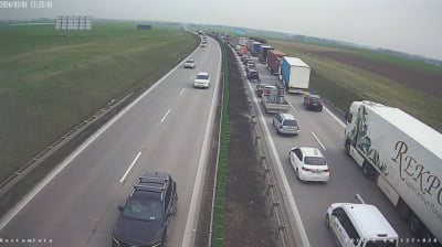 Kolizja ciężarówek na A4 w kierunku Wrocławia