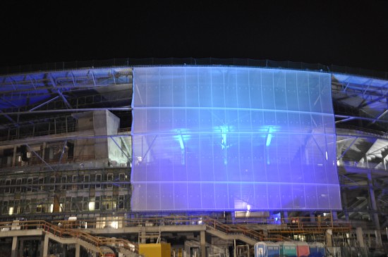Stadion rozbłysnął tęczą barw - 10