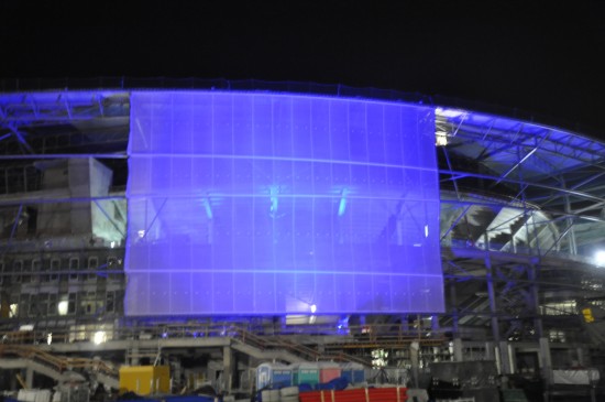 Stadion rozbłysnął tęczą barw - 5