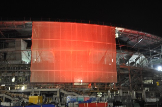 Stadion rozbłysnął tęczą barw - 3
