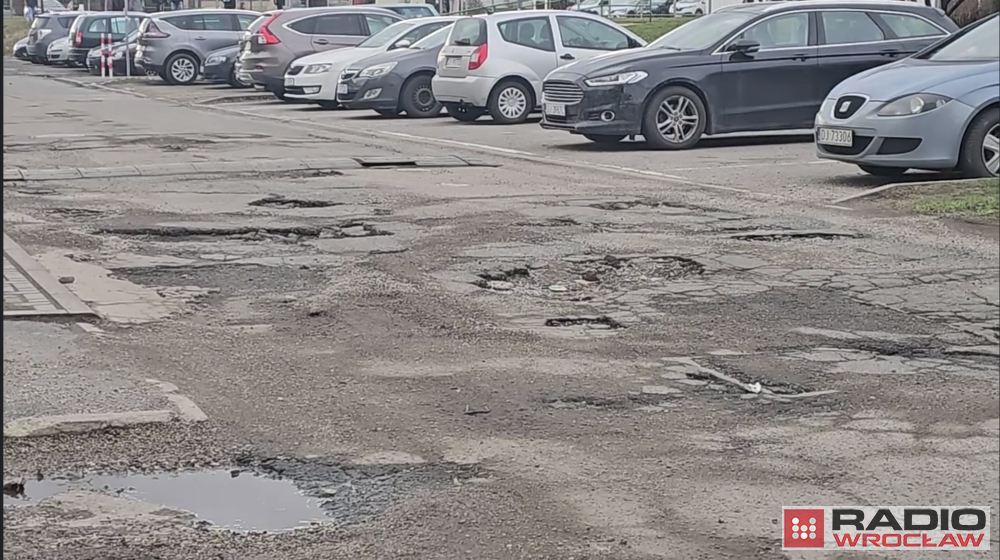 Najbardziej dziurawa ulica w Jeleniej Górze zostanie wyremontowana - fot. RW