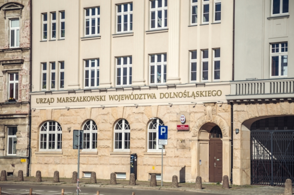 Mieszkańcy regionu zabierają głos w Sejmiku - od lat walczą z nielegalnymi wysypiskami - fot. RW