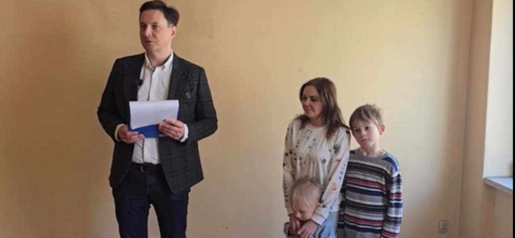 Prawie 3 mln złotych od prywatnego darczyńcy - dla 30 rodzin to będzie nowy początek - fot. YT Wroclaw OdNowa