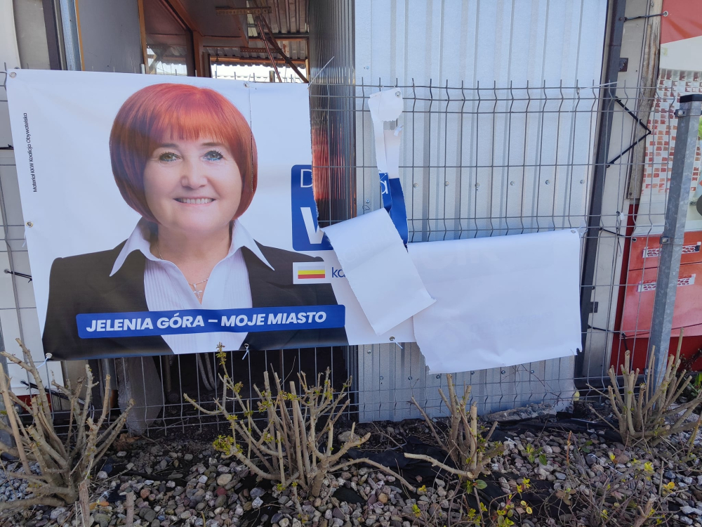 Wandalizm polityczny w Jeleniej Górze - fot. materiały prasowe
