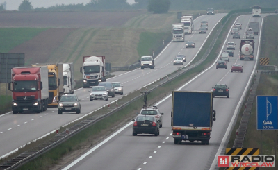 Awaria ciężarówki przed Kątami Wrocławskimi na A4 i olbrzymi korek
