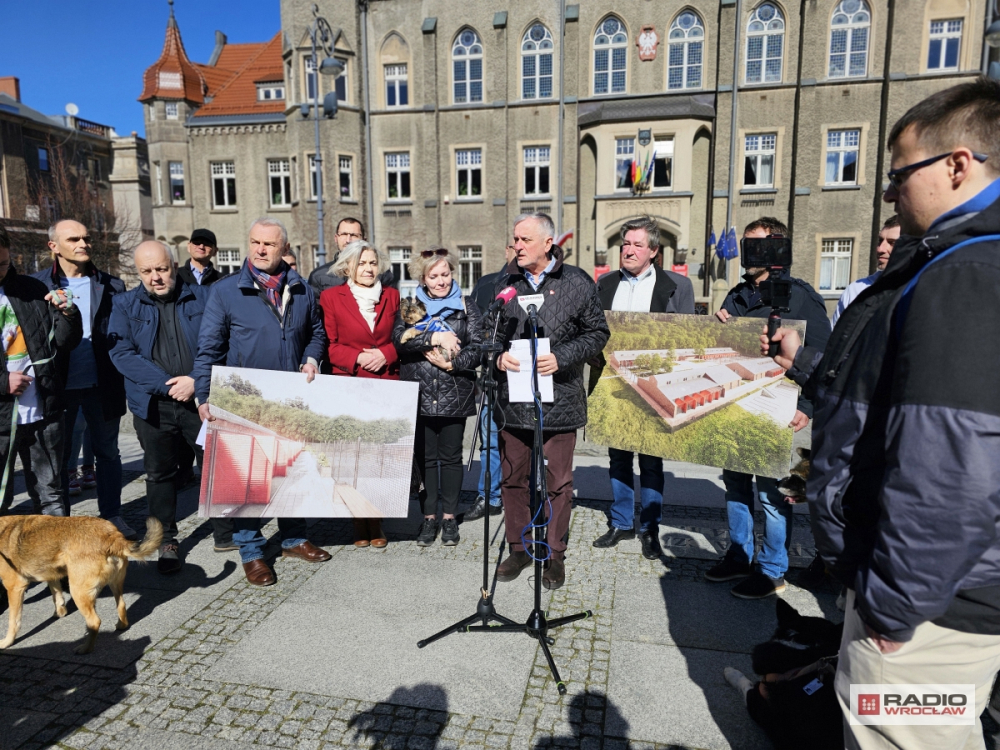 Wkrótce powstanie nowe schronisko dla bezdomnych zwierząt w Wałbrzychu - fot. Bartosz Szarafin