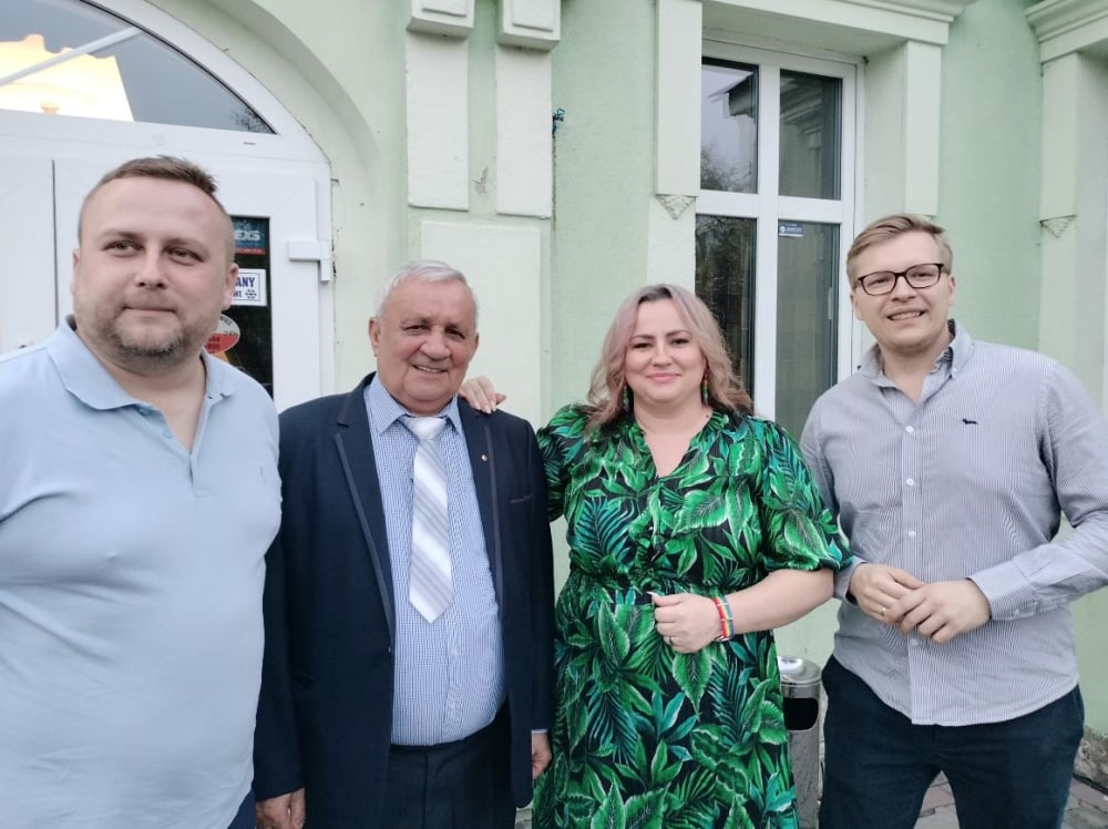 Polityczna niespodzianka. Dyrektor szpitala w Bolesławcu został radnym wojewódzkim - Kamil Barczyk pierwszy z prawej. fot. Piotr Słowiński