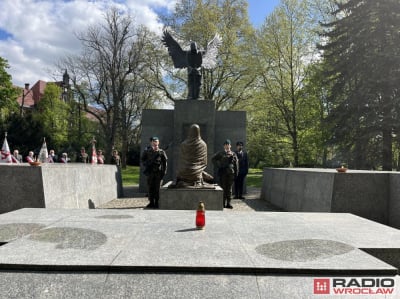 W 84 rocznicę  Zbrodni Katyńskiej we Wrocławiu uczczono pomordowanych