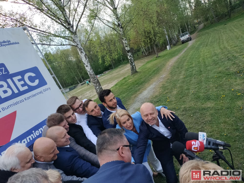 Kamienna Góra: Arkadiusz Dybiec z poparciem radnych przed drugą turą - fot. Piotr Słowiński 