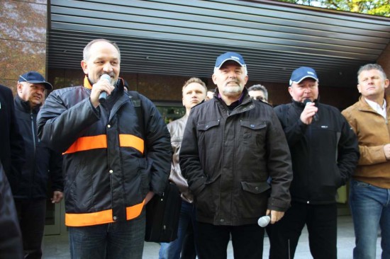 Wczoraj pokaz siły, dziś strajk włoski -