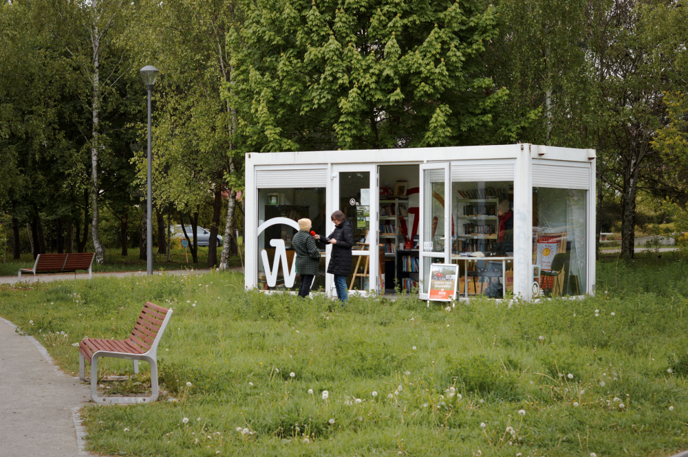 Mieszkańcy wrocławskiego Zakrzowa mają własną bibliotekę - zdjecia - Marcin Gliński