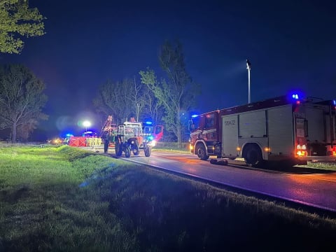 Motocyklista uderzył w ciągnik i spłonął wraz z pasażerem. Policja szuka świadków - 0