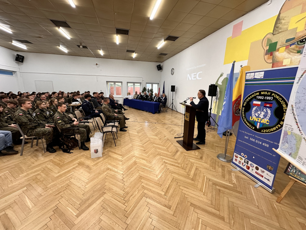 Kambodża oczami weteranów – fot. Piotr Słowiński