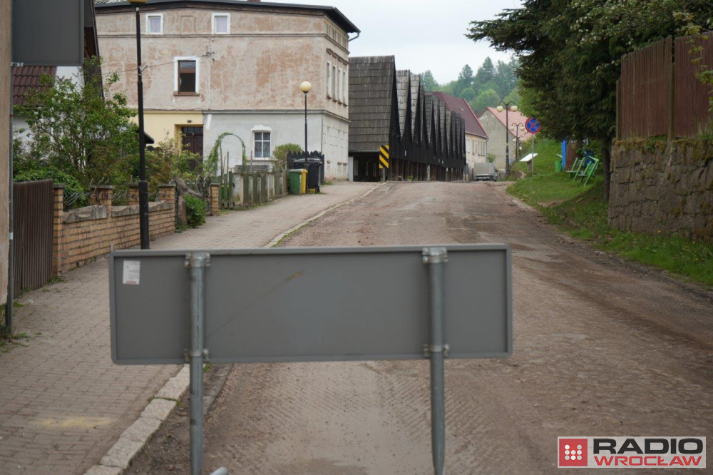 Paraliżują ruch przy najcenniejszych zabytkach miasta - fot. Piotr Słowiński