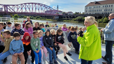 Port w Ścinawie niemal gotowy. Miasto ma własny statek pasażersko-edukacyjny [ZOBACZ] - 3
