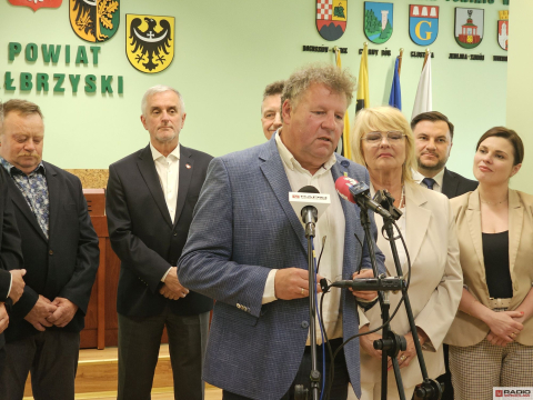 Nowy zarząd powiatu wałbrzyskiego chce odbudować relacje z gminami - 0