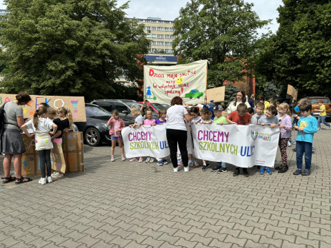 Dzieci apelują o szkolne ulice - wolne od spalin i bezpieczne - 4