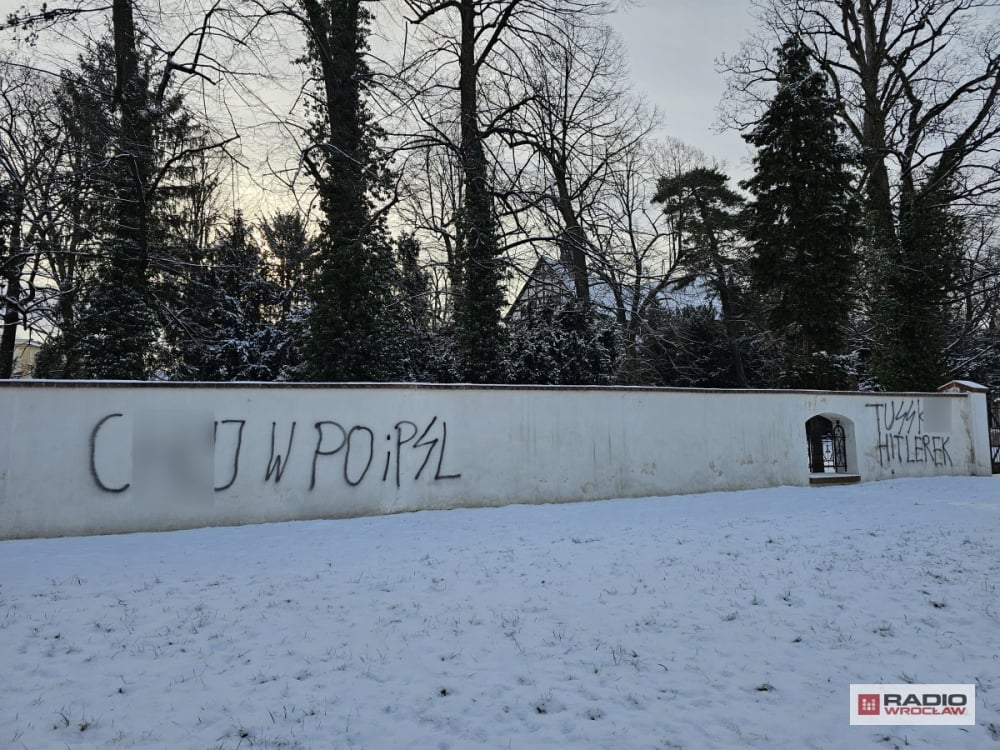 Wiemy, jaka kara czeka wandala, który zniszczył mur świdnickiego Kościoła Pokoju - fot. archiwum Radia Wrocław