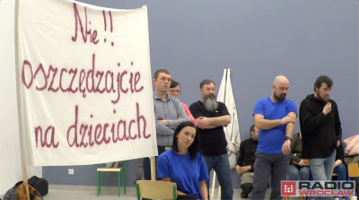 Szkoła w Sosn&oacute;wce zostaje. Jest decyzja Rady Gminy