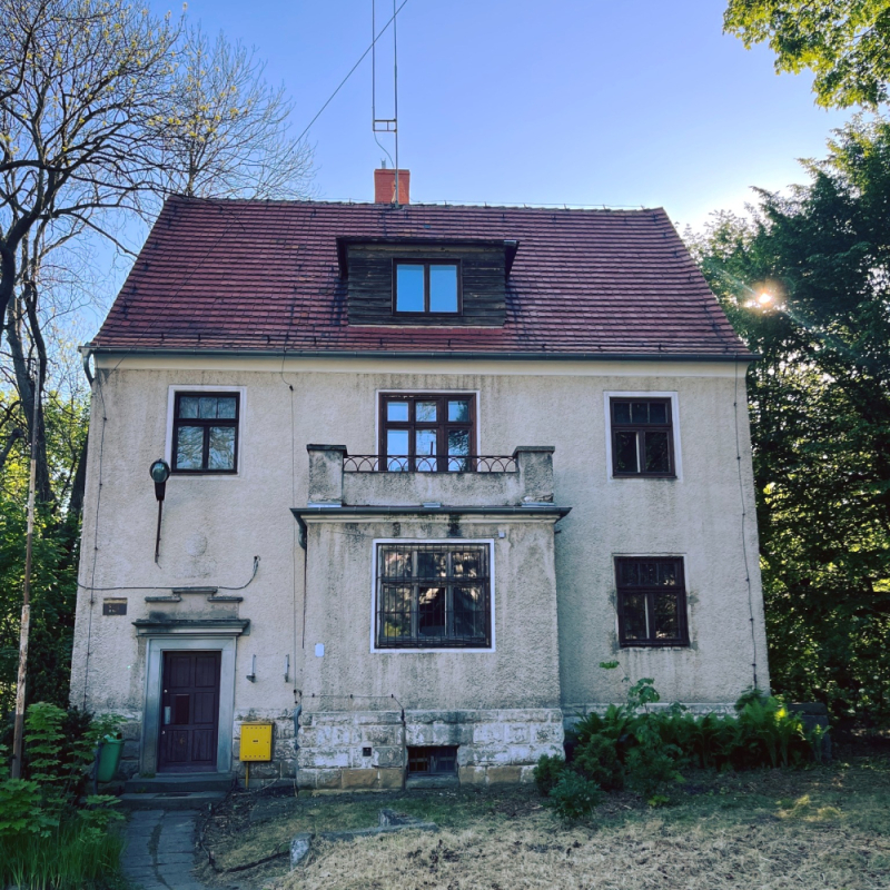 Przejęli budynek po byłym komisariacie w Wałbrzychu - fot. MZB