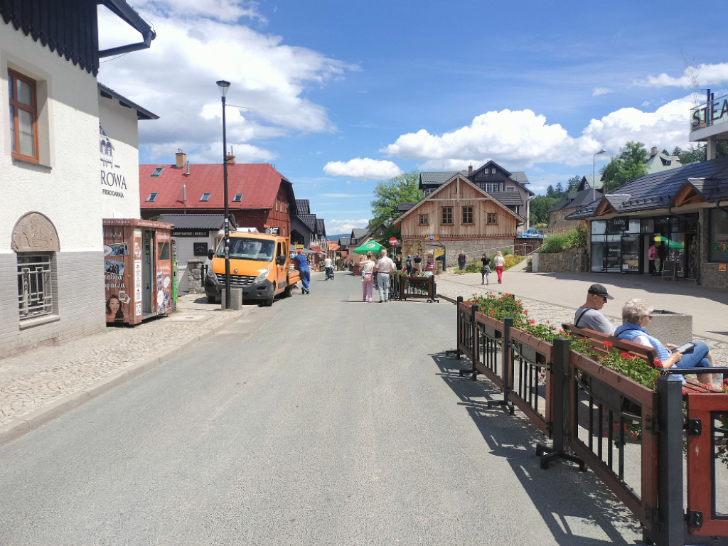 Karkonoskie hotele szykują się na wakacje. Przyjedzie sporo Czechów - fot. Piotr Słowiński