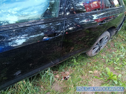 eCall: Prowadził po pijaku, wpadł do rowu, a auto samo poinformowało służby - 3