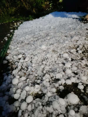 Kule gradu i silny wiatr na Dolnym Śląsku [ZDJĘCIA] - 8