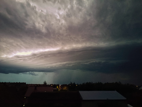 Kule gradu i silny wiatr na Dolnym Śląsku [ZDJĘCIA] - 11
