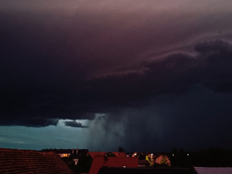 Kule gradu i silny wiatr na Dolnym Śląsku [ZDJĘCIA] - 12